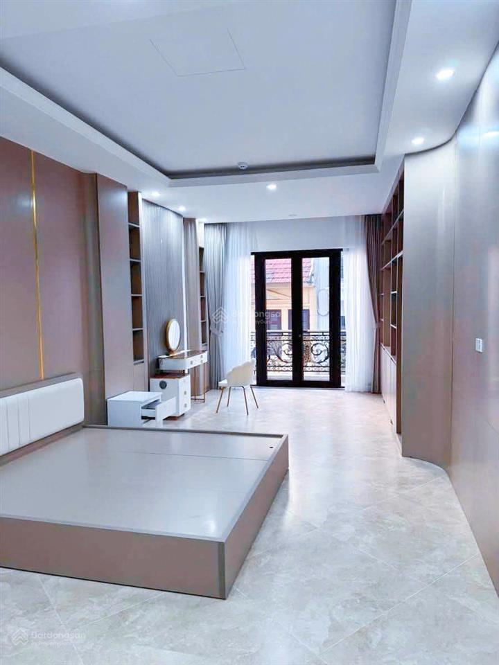 Bán nhà mới phân lô, ô tô tránh, vỉa hè, thang máy 70m2x6t 23.5 tỷ kim đồng, hoàng mai