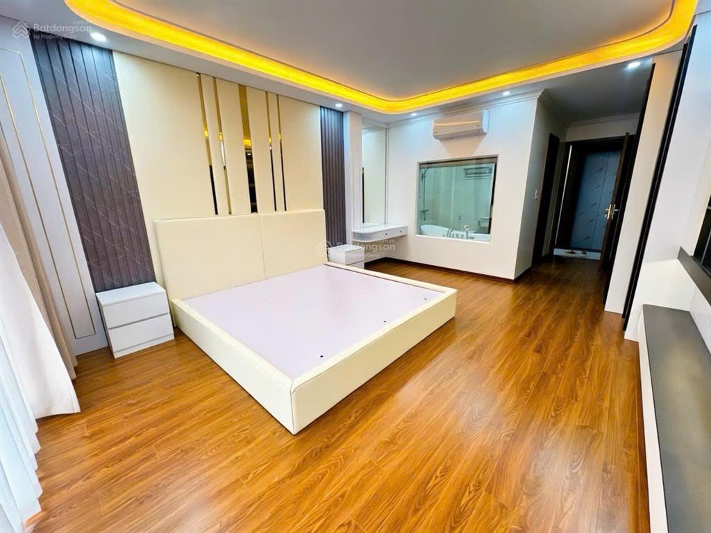 Bán nhà mới ô tô vào, thang máy, 10m ra phố hoàng văn thái, 50m2*8t chỉ 23.5 tỷ, thanh xuân