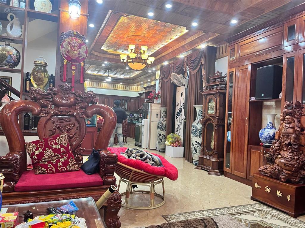 Bán nhà 3 tầng mặt phố phan chu trinh, vĩnh phúc giá tot, 170m2, 8m mặt tiền
