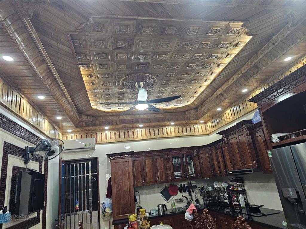 Bán nhà 3 tầng mặt phố phan chu trinh, vĩnh phúc giá tot, 170m2, 8m mặt tiền