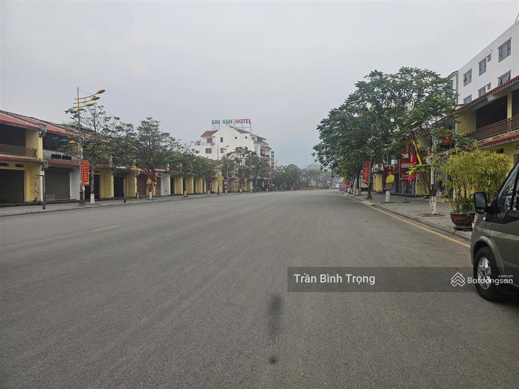Bán nhà mặt phố 160m2, 3 tỷ tại cổng tây thiên, đại đình, phú thọ, view đẹp, trung tâm lễ hội
