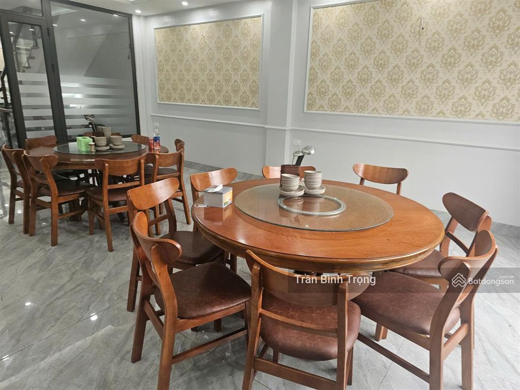 Cần bán nhanh nhà mặt phố 4 tầng 100m2, xây mới, 6,5 tỷ, thang máy tại vĩnh yên, vĩnh phúc