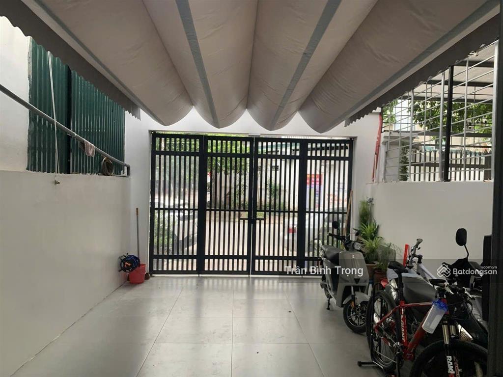 Bán nhà 3 tầng view ngã 5 đường trần phú, vĩnh phúc 8,6 tỷ, 100m2, view đẹp, chính chủ