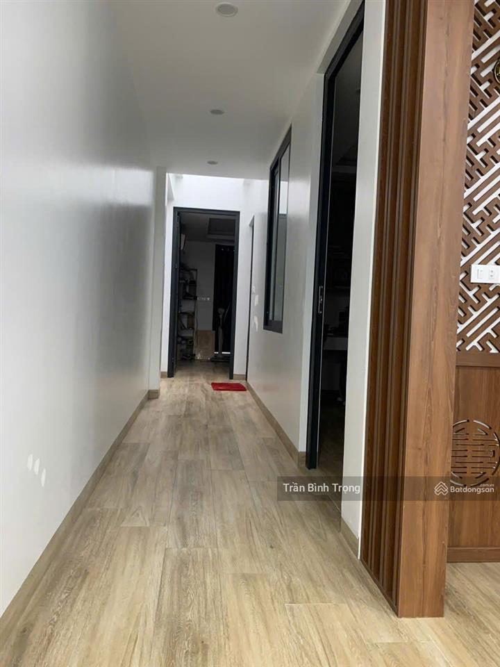 Bán nhà 3 tầng view ngã 5 đường trần phú, vĩnh phúc 8,6 tỷ, 100m2, view đẹp, chính chủ