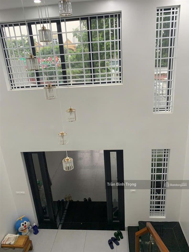 Bán nhà 3 tầng view ngã 5 đường trần phú, vĩnh phúc 8,6 tỷ, 100m2, view đẹp, chính chủ