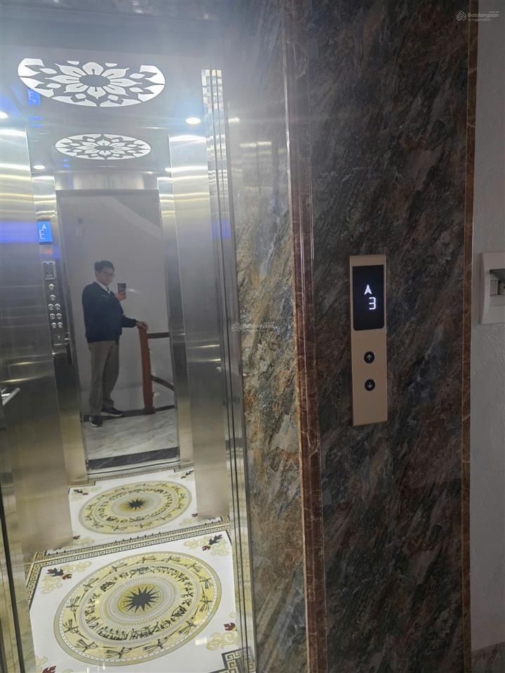 Cần bán nhà 4 tầng 100m2, thang máy, mặt phố kd, 6.5 tỷ tại trung tâm vĩnh yên, vĩnh phúc