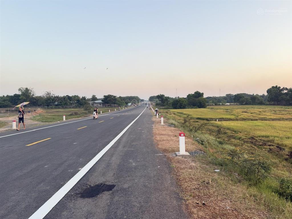 8500m2 đất thổ cư, mặt tiền đường nhựa, đức hòa, liền kề 2 kcn, giá rẻ