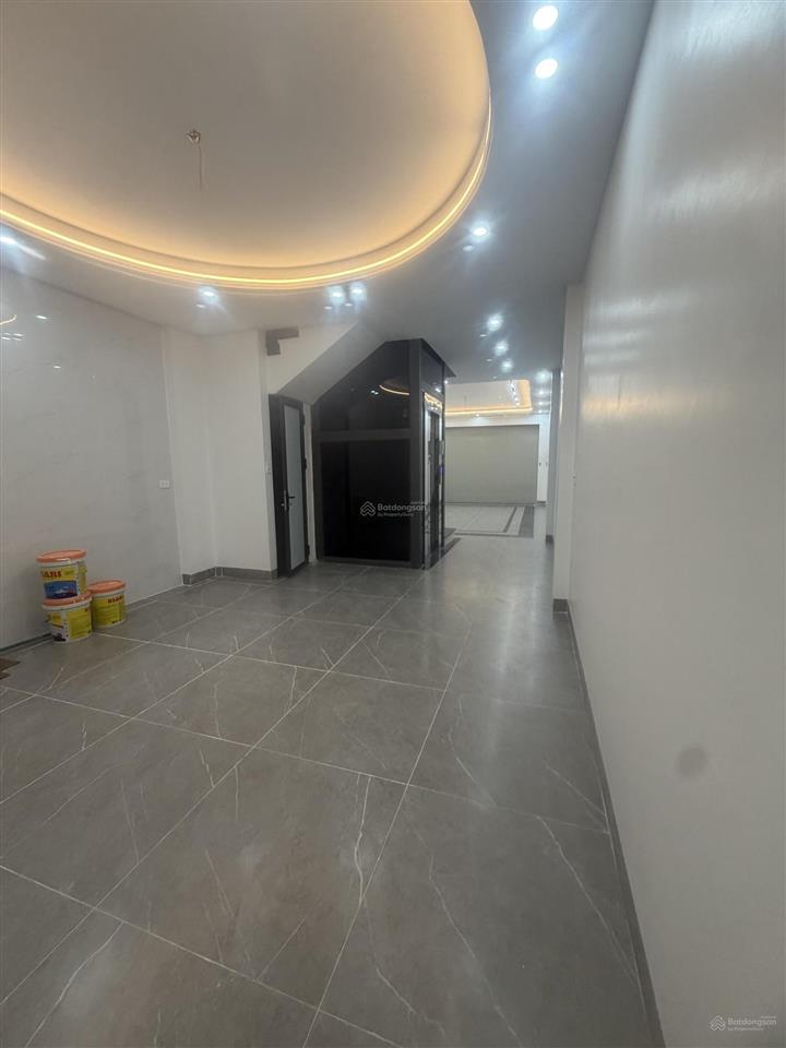 Bán nhà mặt phố nguyễn văn cừ (mặt đường dưới, phía cột 3, phường hồng hải cũ) phường hạ long