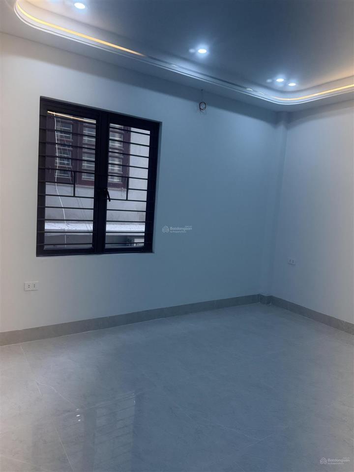 Bán nhà mặt phố nguyễn văn cừ (mặt đường dưới, phía cột 3, phường hồng hải cũ) phường hạ long