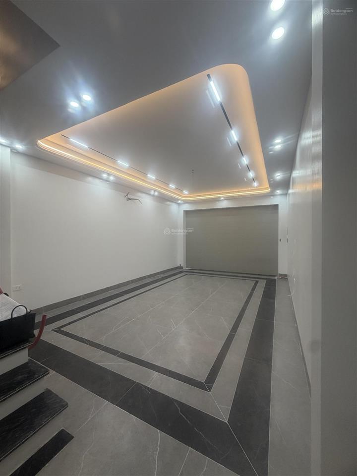 Bán nhà mặt phố nguyễn văn cừ (mặt đường dưới, phía cột 3, phường hồng hải cũ) phường hạ long