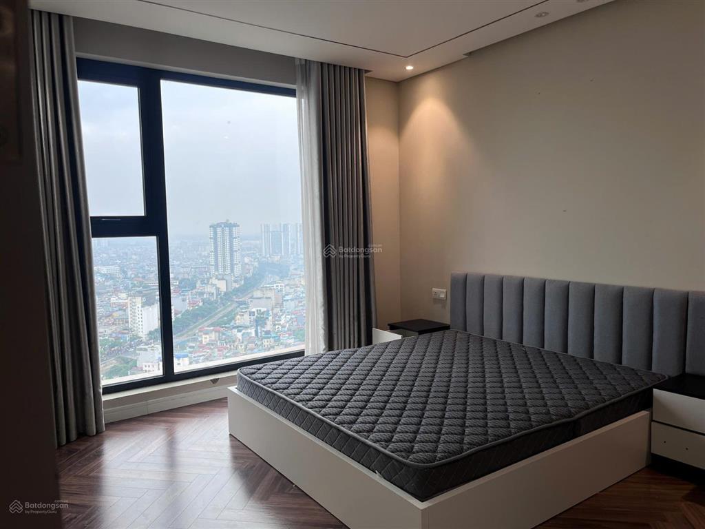 Chính chủ cần bán gấp căn hộ 94m2 2n2wc full đồ đẹp ở tòa king palace 108 nguyễn trãi