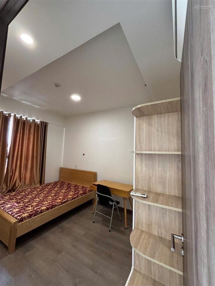 Cho thuê cc q7 boulevard, 3pn2wc, 75m2 13tr/th, sẵn rèm, ml, bếp, tv, sofa