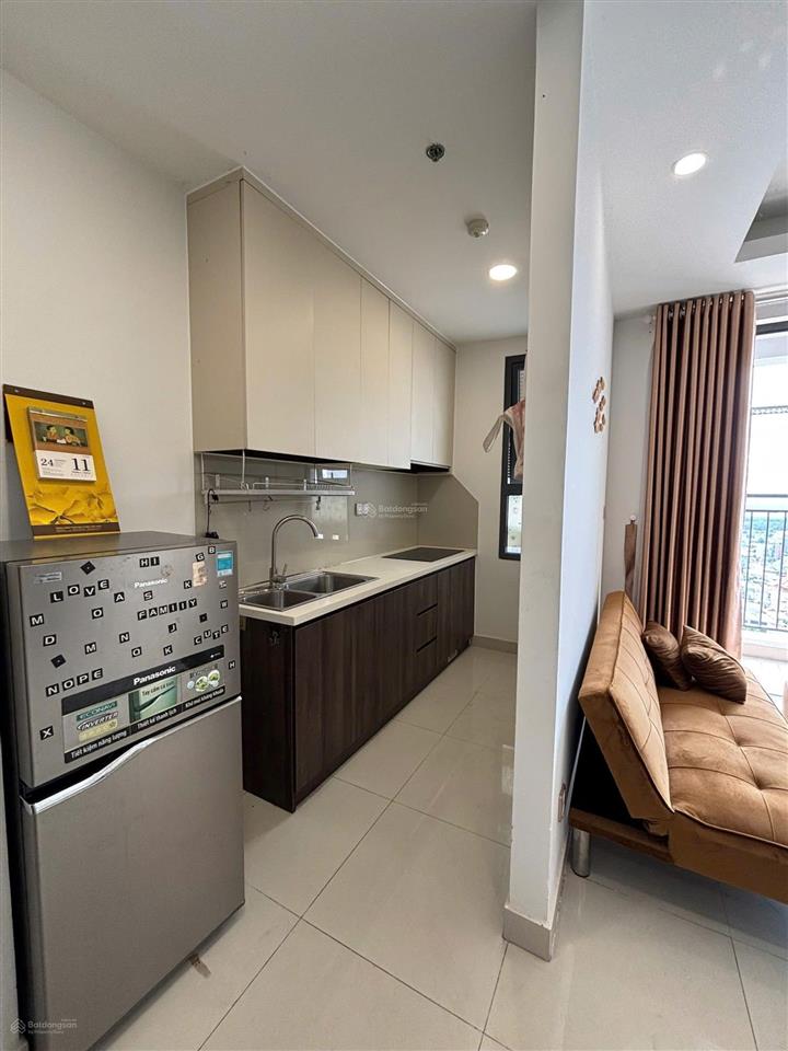 Cho thuê cc q7 boulevard, 3pn2wc, 75m2 13tr/th, sẵn rèm, ml, bếp, tv, sofa