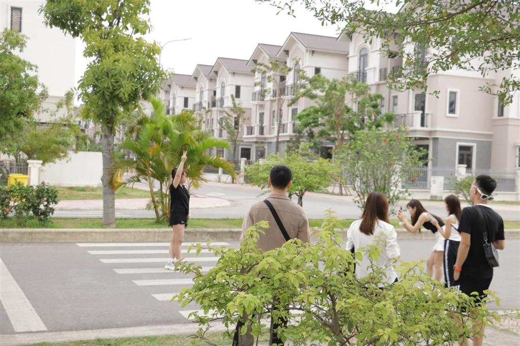 Bán biệt thự song lập giá tốt tại vsip từ sơn  ngay cạnh hà nội.