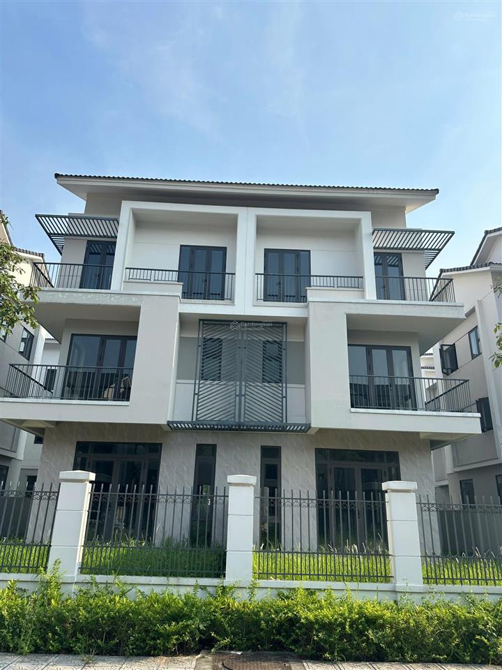 Giá quá tốt bán biệt thự song lập hướng nam centa vsip bắc ninh