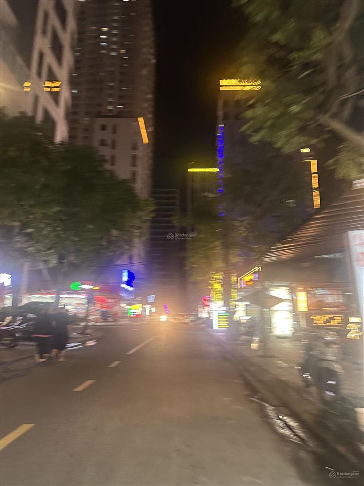 Cắt lỗ góc 2mt khu phố tây an thượng 2t 155m2 mt8m phanliêm rộng 8m lề 5m cách biển 100m sẵn 50tr/t