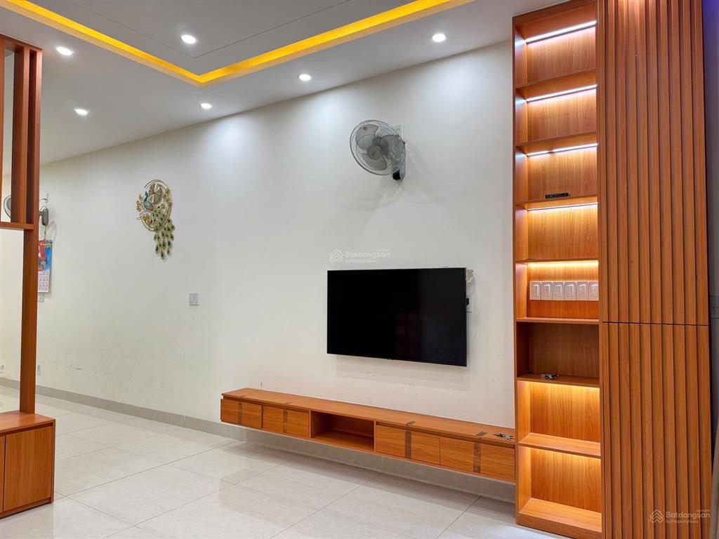 1 căn 5t 100m2 mt5m 5pn full ntcc duy nhất cắt lỗ đảo vip mptrung lương 12 rộng 8m lề 5m sẵn 25tr/t