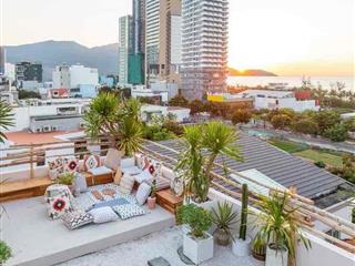 1 căn bt duy nhất cắt lỗ ngay khu phố hàn 5t full ntcc10pn+wc+hồ bơi+bbq 240m2 mt12m mp đỗ thế chấp