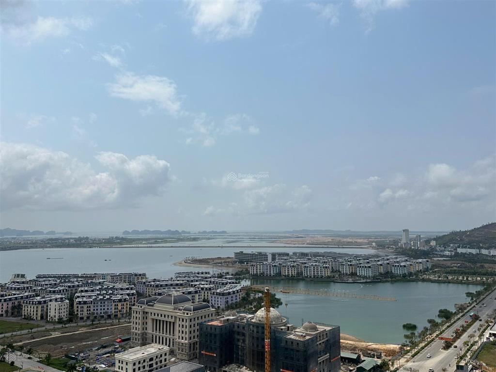 Bán căn studio view nhạc nước full nội thất