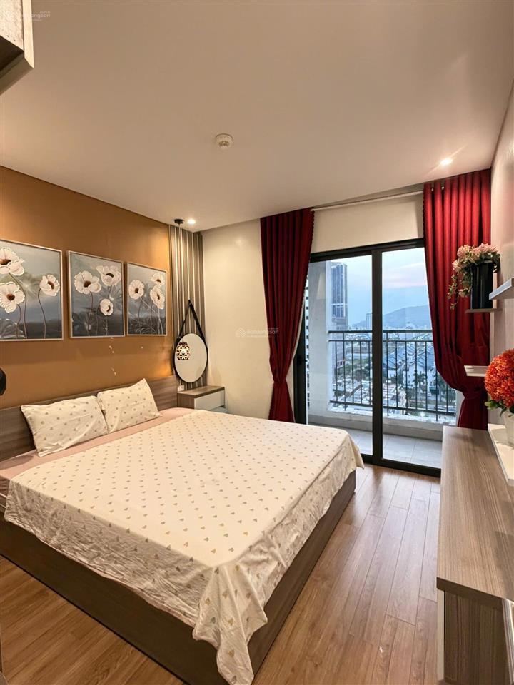 Căn 1 phòng ngủ lớn 2 ban công thoáng rộng