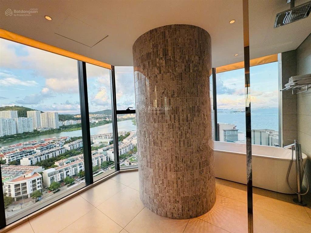 Cần bán căn góc 2 phòng ngủ view thoáng mát