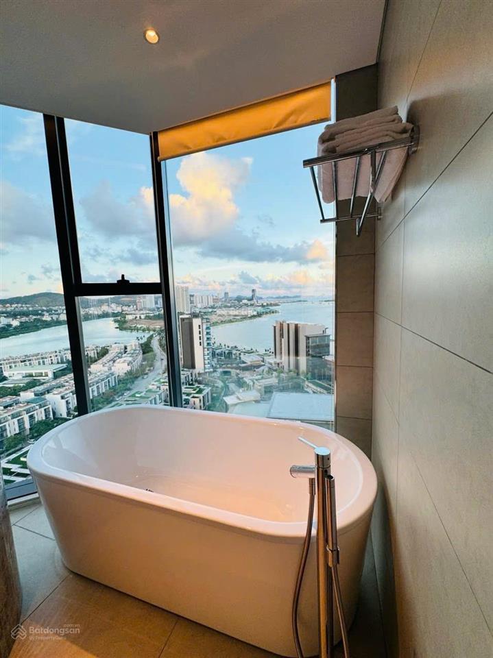 Cần bán căn góc 2 phòng ngủ view thoáng mát