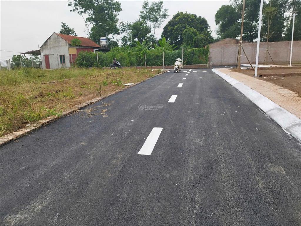 Chính chủ cần bán lô đất tại cẩm lĩnh, ba vì, gần hồ suối 2, cách đường xe buýt chạy qua chỉ 150m