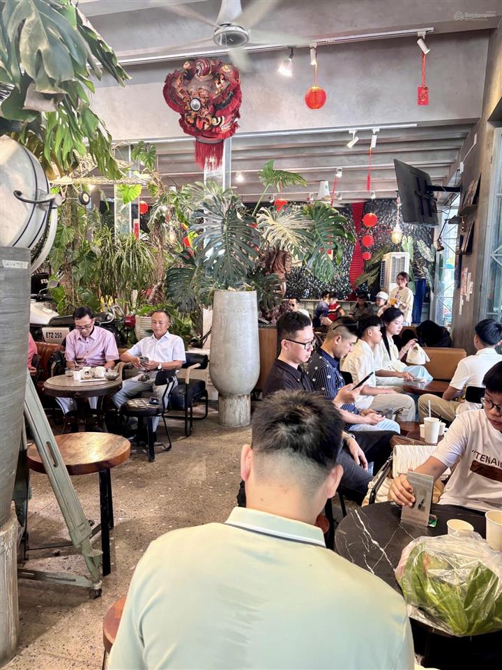 Lô góc 3 mặt tiền, mt ngang 27m, 3 lô liền kề triệu nữ vương, đang cho thuê 100tr/tháng, giá 61 tỷ