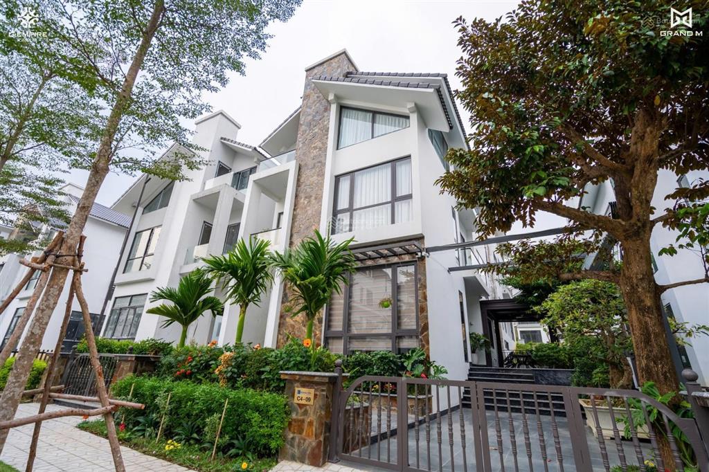 Biệt thự xanh villas khu b giá tốt 17 tỷ một căn diện tích 214 m2 sẵn sổ lâu dài bàn giao ngay