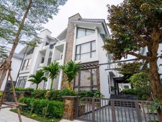 Biệt thự xanh villas giá tốt chỉ 16 tỷ / căn cả đất và xây 3,5 tầng  ngay ga metro số 5