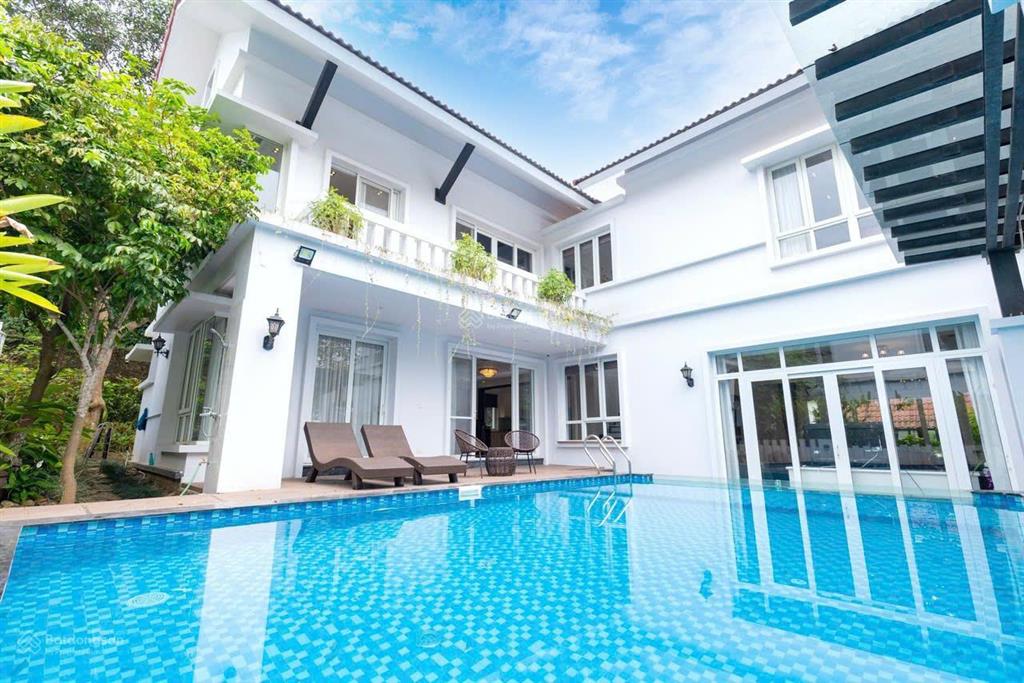 Cho thuê biệt thự 554m2 15 triệu/tháng full nội thất diện xanh villas gần trường đhqg hòa lạc