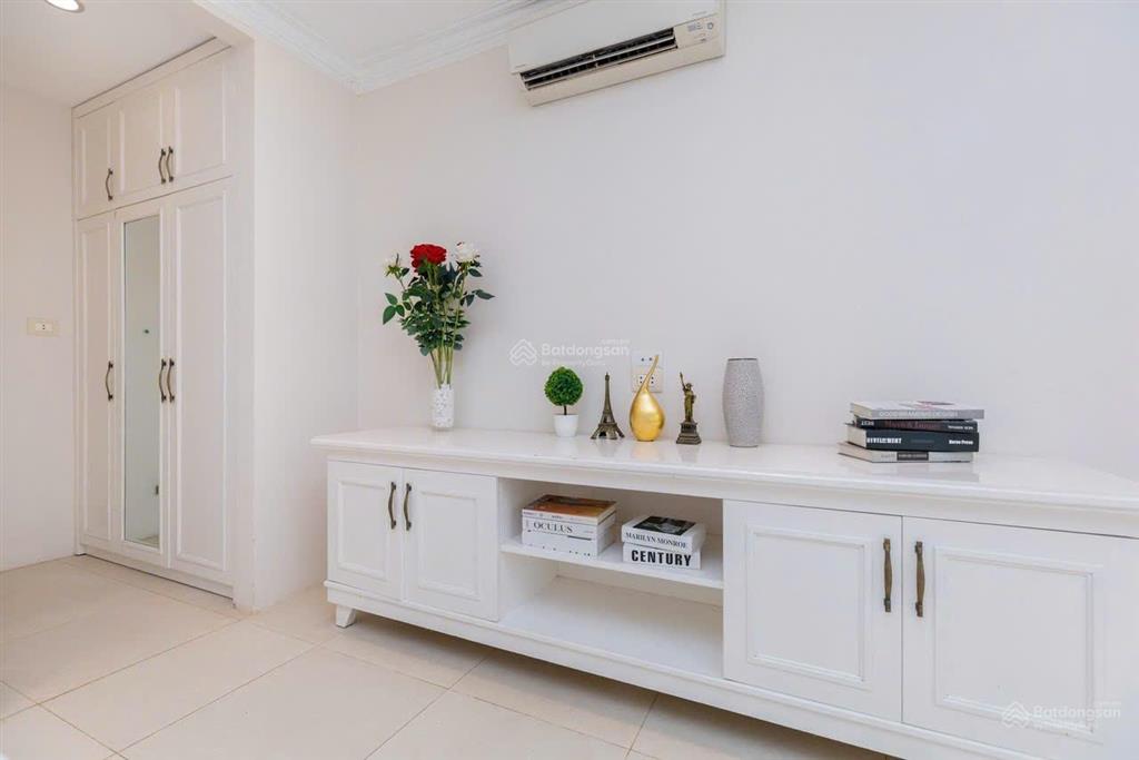 Cho thuê biệt thự 554m2 15 triệu/tháng full nội thất diện xanh villas gần trường đhqg hòa lạc