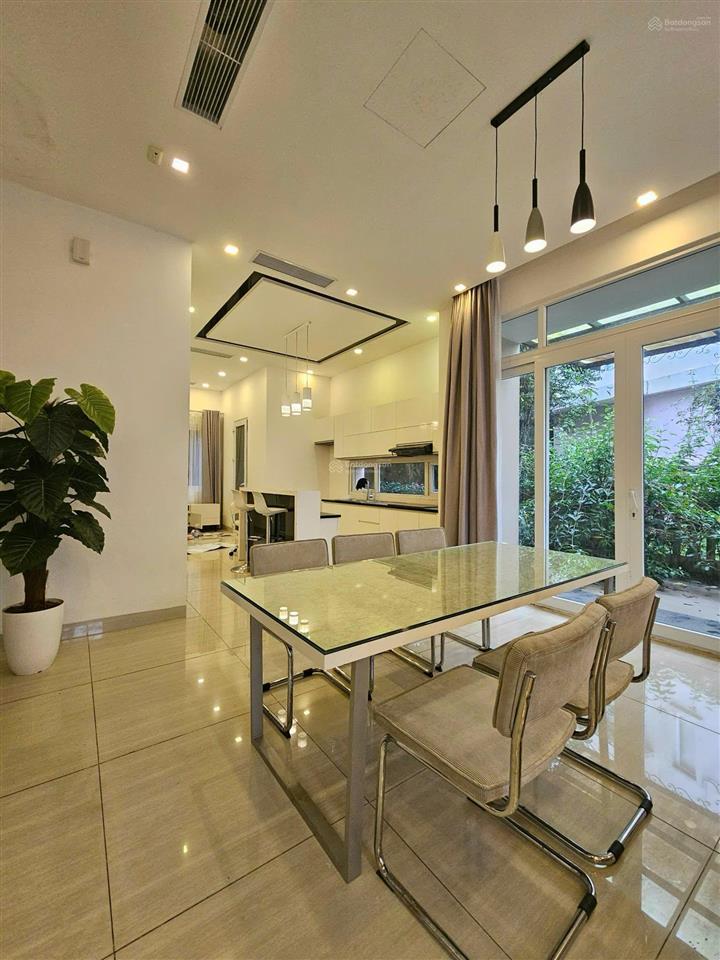 Cần bán căn biệt thự khu b full nội thất, sẵn sổ đỏ rộng 289m2 giá 19,8 tỷ bao phí (có ra lộc)