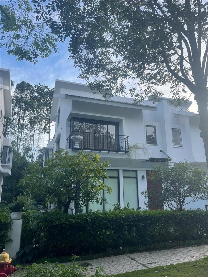 Biệt thự xanh villas khu b giá tốt 17 tỷ một căn diện tích 214 m2 sẵn sổ lâu dài bàn giao ngay
