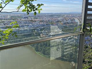 Cho thuê căn 2pn 2wc đồ cơ bản cđt, view công viên siêu thoáng đẹp