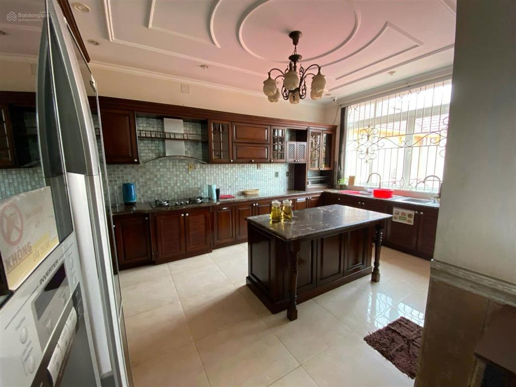 Chính chủ cho thuê văn phòng 18mx25m (225m2/sàn, 1 hầm, 5 sàn), võ thị sáu, biên hoà