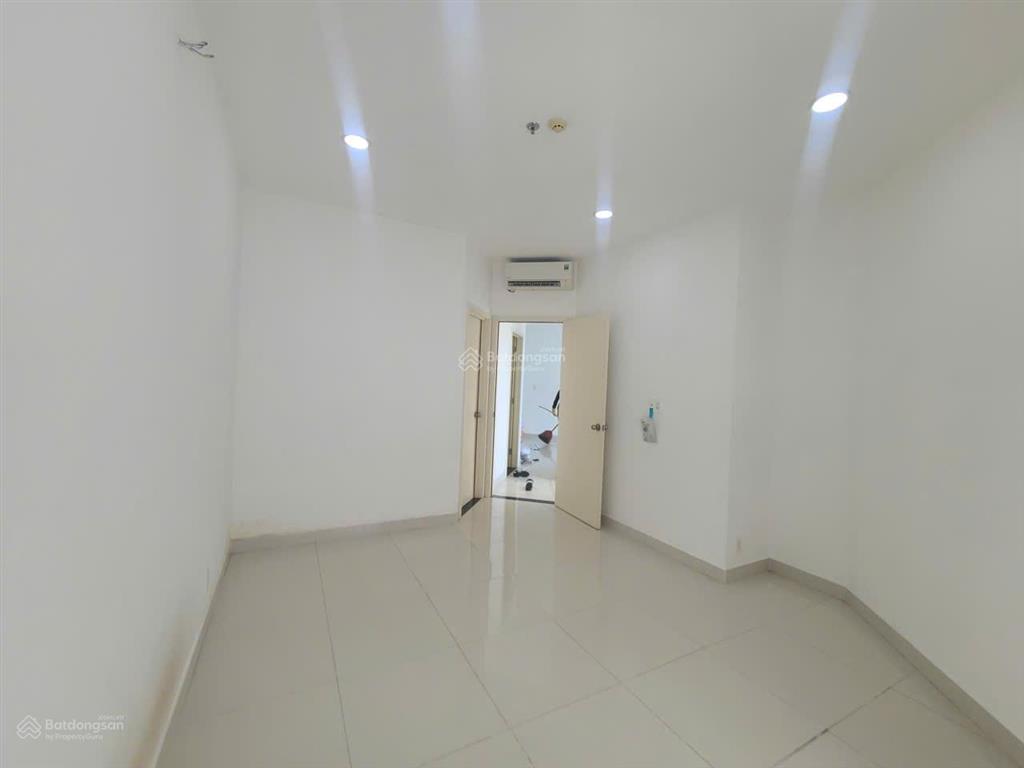 Cho thuê căn hộ tulip tower 74m² 2pn 2wc  nội thất cơ bản (rèm, máy lạnh)  giá 8 triệu/tháng