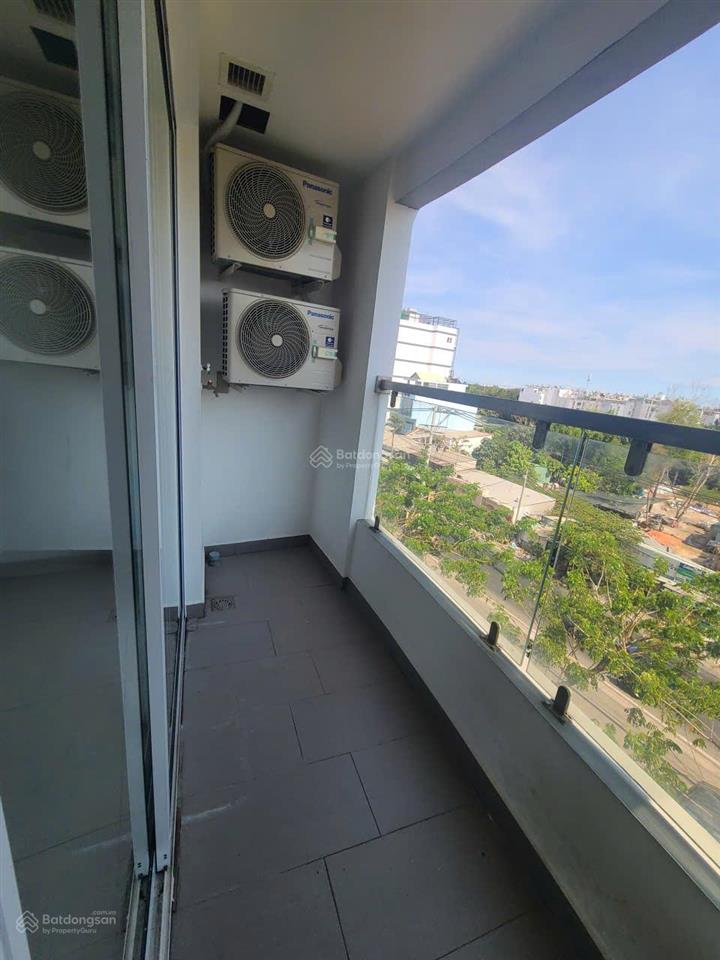 Cho thuê căn hộ tulip tower 74m² 2pn 2wc  nội thất cơ bản (rèm, máy lạnh)  giá 8 triệu/tháng
