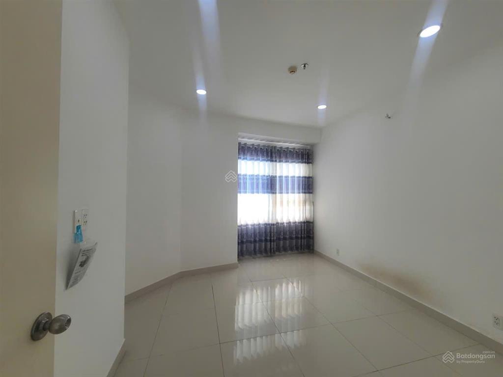 Cho thuê căn hộ tulip tower 74m² 2pn 2wc  nội thất cơ bản (rèm, máy lạnh)  giá 8 triệu/tháng