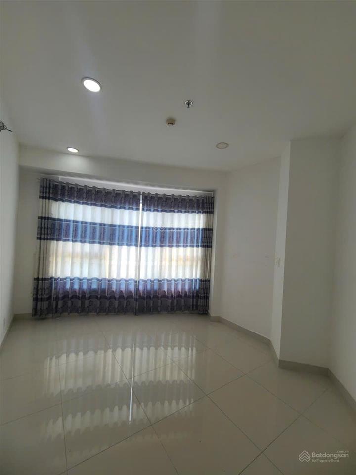 Cho thuê căn hộ tulip tower 74m² 2pn 2wc  nội thất cơ bản (rèm, máy lạnh)  giá 8 triệu/tháng