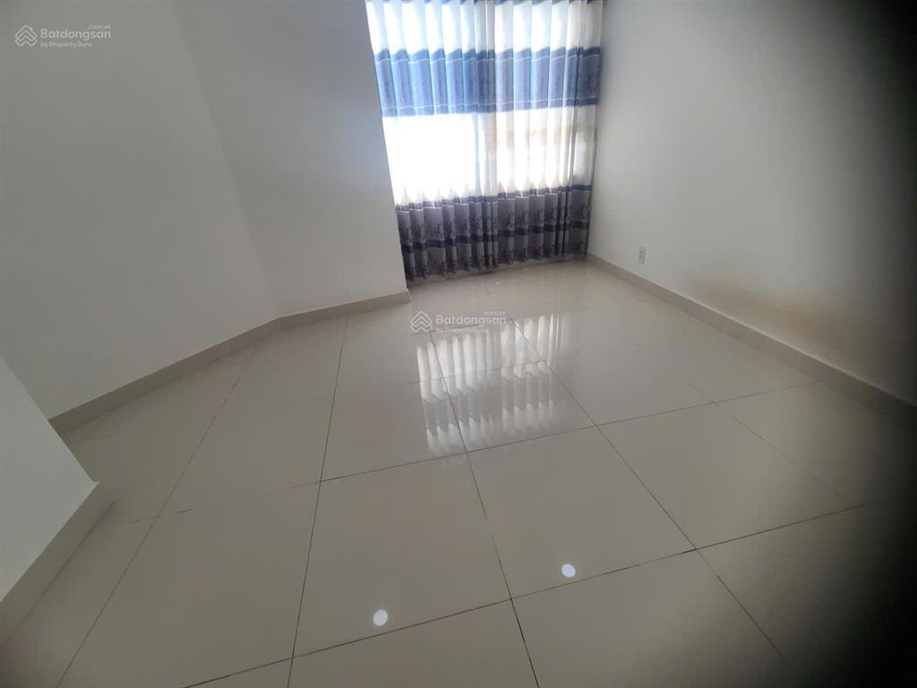 Cho thuê căn hộ tulip tower 74m² 2pn 2wc  nội thất cơ bản (rèm, máy lạnh)  giá 8 triệu/tháng