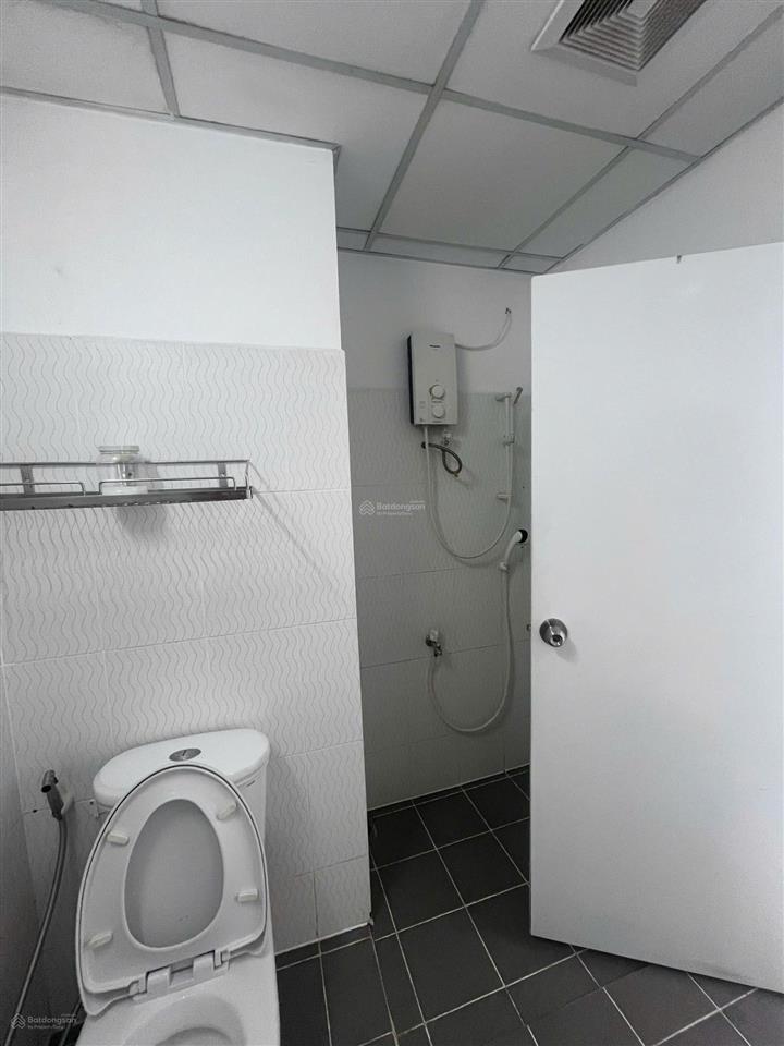 Cần cho thuê căn hộ 3pn2wc 94m2, giá chỉ 8tr ntcb