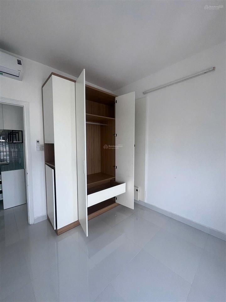 Cần cho thuê căn hộ 3pn2wc 94m2, giá chỉ 8tr ntcb