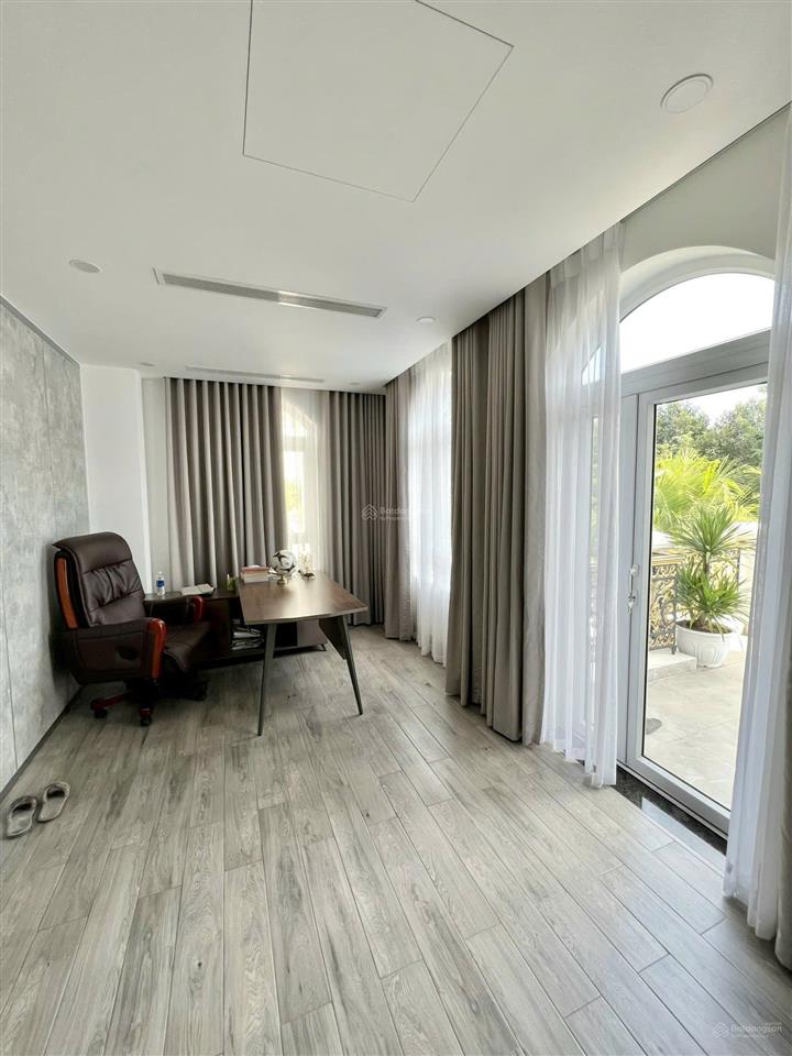Chính chủ cần bán biệt thự đẳng cấp cityland riverside quận 7 có hầm, đầy đủ nội thất