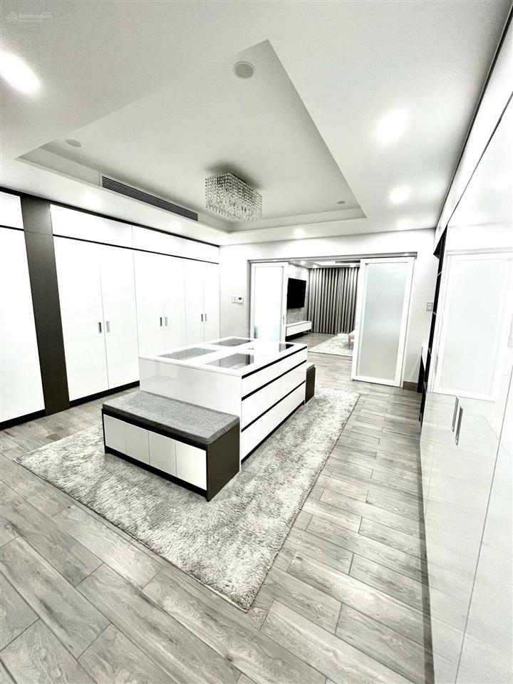 Chính chủ cần bán biệt thự đẳng cấp cityland riverside quận 7 có hầm, đầy đủ nội thất