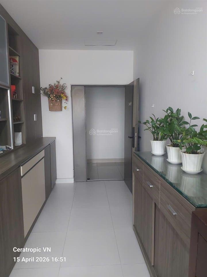 Cần bán căn hộ lacasa 105m2 3pn 2wc tầng cao view sông  giá 5.4 tỷ chốt  có nội thất