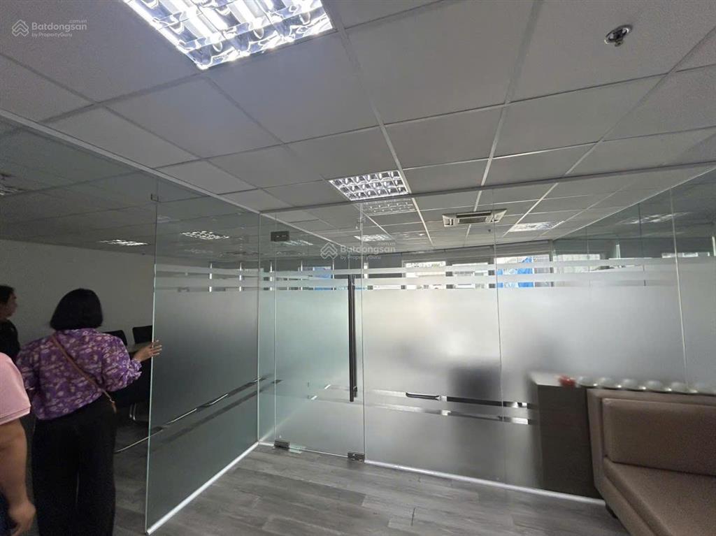 Cho thuê sàn thương mại / văn phòng lớn 380m (60 triệu/tháng)