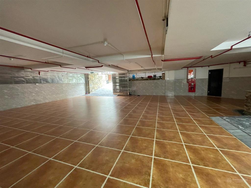 Cho thuê tòa nhà mặt phố lô góc trần thái tông, dịch vọng hậu, cầu giấy 280m2 x 7 tầng 1 hầm