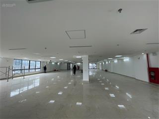 Cho thuê tòa nhà mặt phố lô góc trần thái tông, dịch vọng hậu, cầu giấy 280m2 x 7 tầng 1 hầm