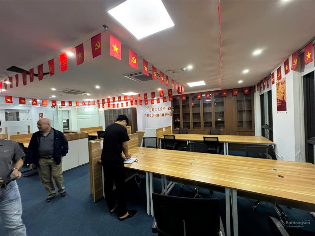 Tôi là chủ nhà cho thuê nhà trần thái tông  duy tân 189m2 x 7 tầng 01 hầm pccc đầy đủ
